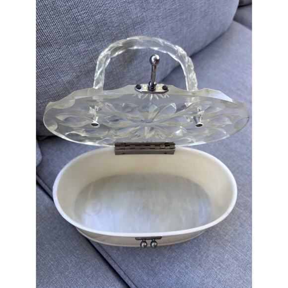VINTAGE 1950s LUCITE PURSE Handbag PEARL Marbleized Ivory Round Box Style Nice! - Picture 8 of 10